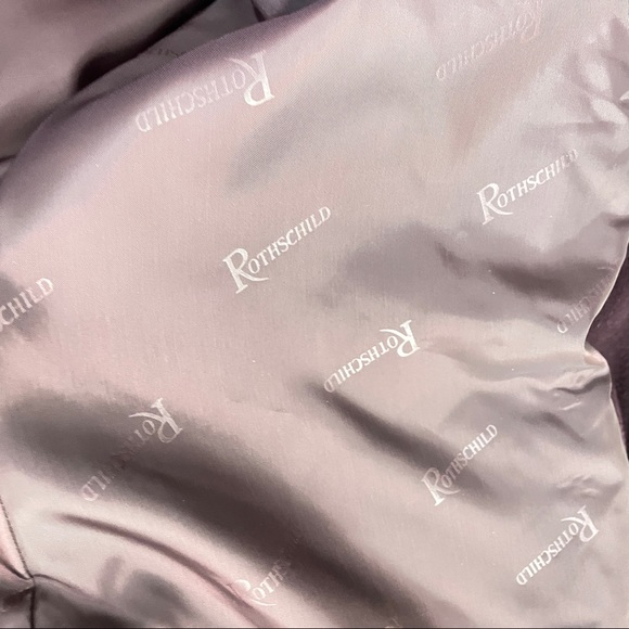 Vintage Rothschild Burgundy Coat with Bows. Dry Cleaned. - Picture 15 of 15